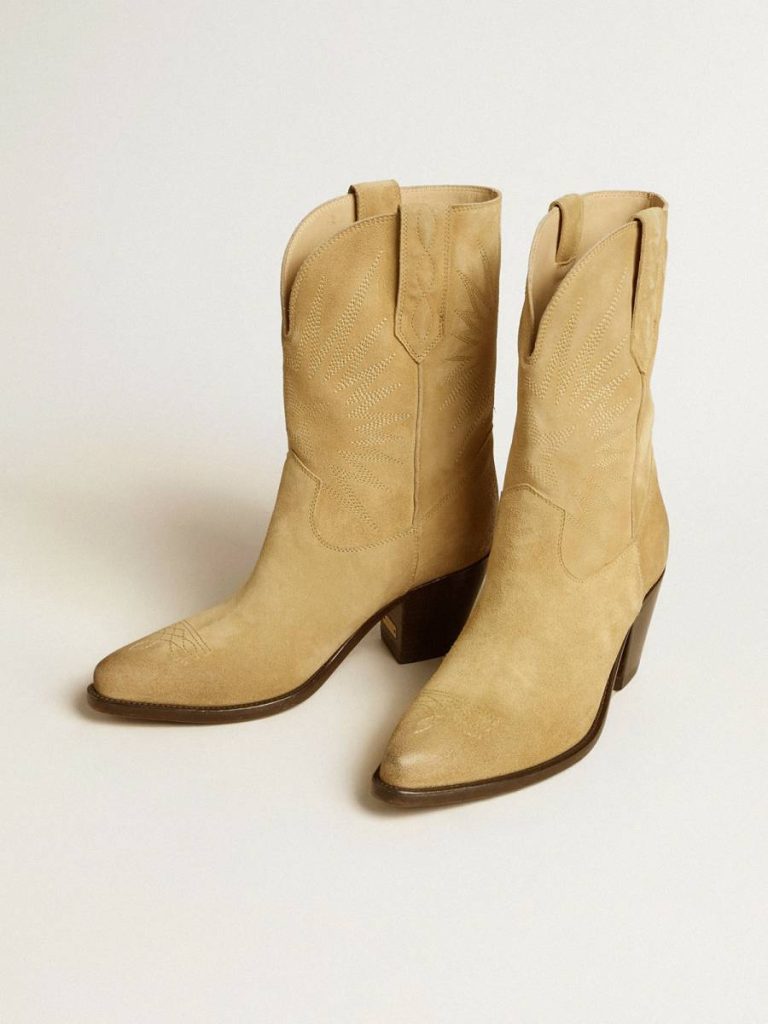 Boots Women Wish Star Low Boots In Sand-Colored Waxed Suede With Star Embroidery Golden Goose