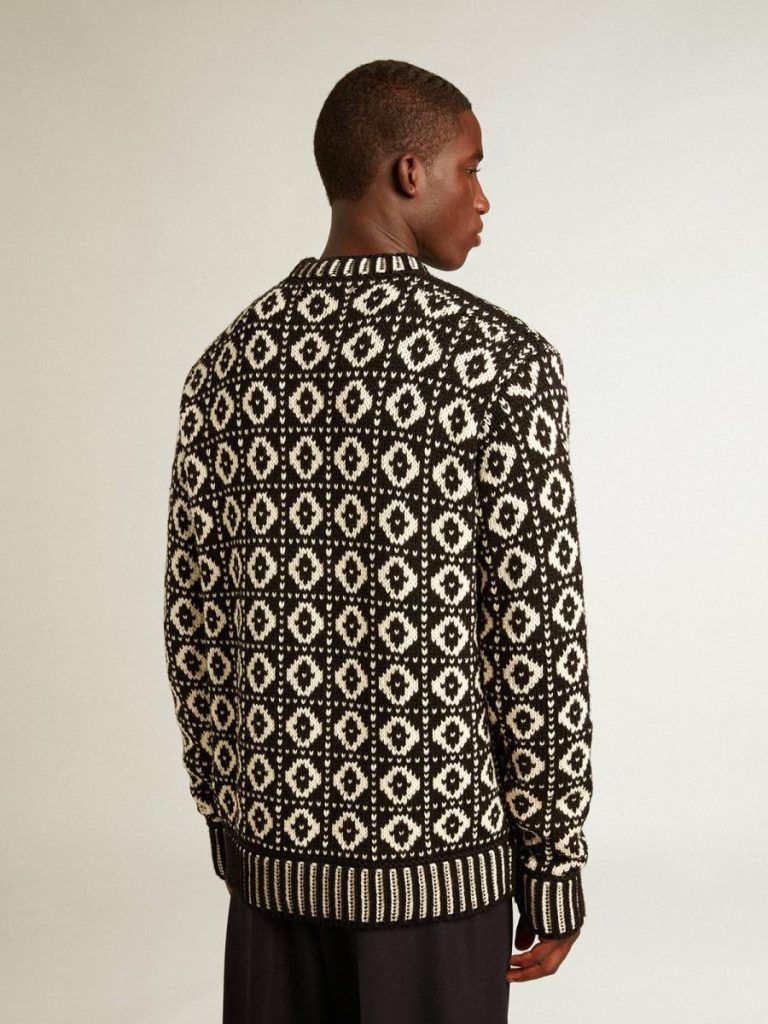 Golden Goose Round-Neck Sweater With Geometric Pattern In Vintage White And Black Knitwear Vintage White And Black Men