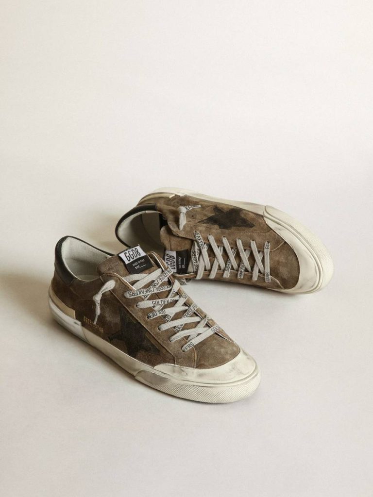 Golden Goose Super-Star Super-Star Ltd In Military-Green Suede With Screen-Printed Star Men