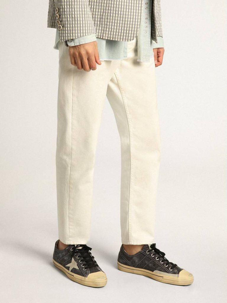Golden Goose V-Star Men Men's V-Star Ltd In Black Canvas With Ice-Gray Star And Heel