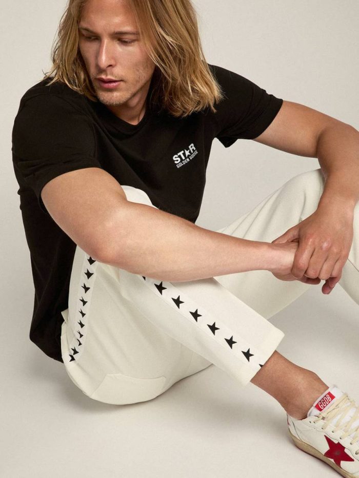 Men Men's Black T-Shirt With Contrasting White Logo And Star Golden Goose T-Shirts & Polo Shirts Black