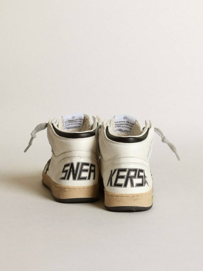 Young Sky-Star In White Nappa With Black Star And Heel Tab Boys (4-10 Years) Golden Goose Kids