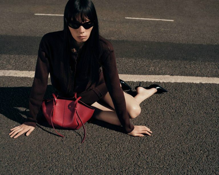 Yuzefi Tote Bags Cranberry Women Mochi - Cranberry Pebble Grained Leather