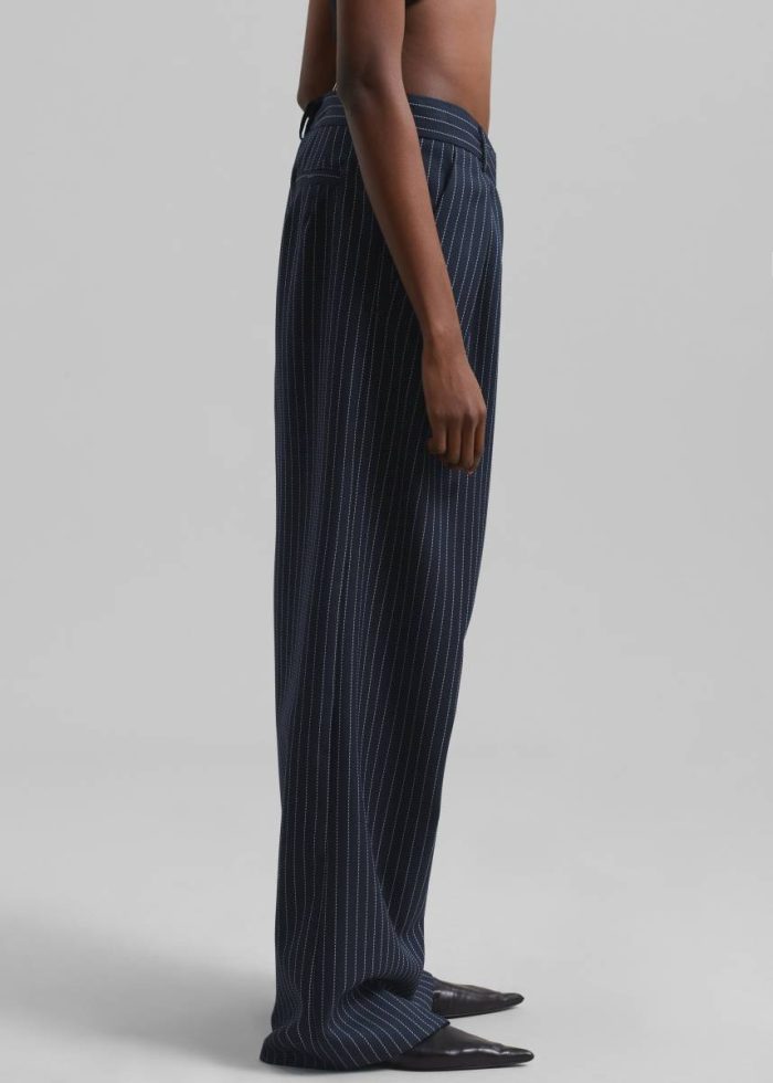 Bottoms Women Blue The Frankie Shop Ripley Pleated Twill Trousers - Navy/White Pinstripe