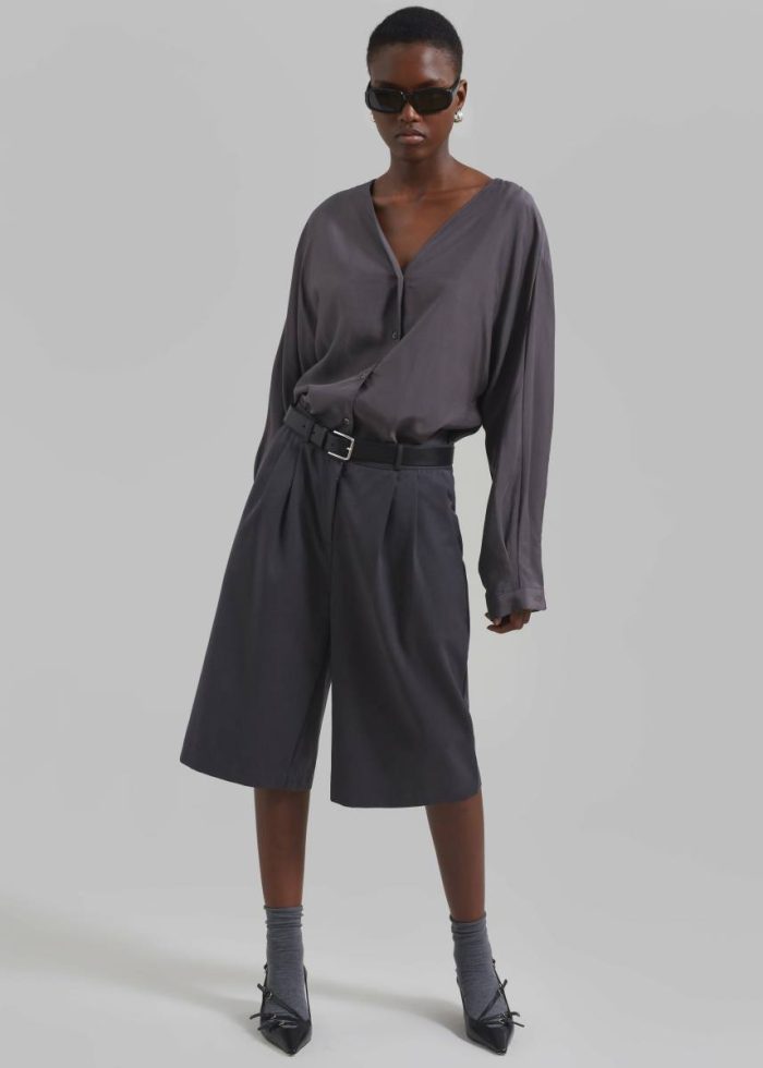 Finley Blouse - Charcoal Women The Frankie Shop Grey Tops