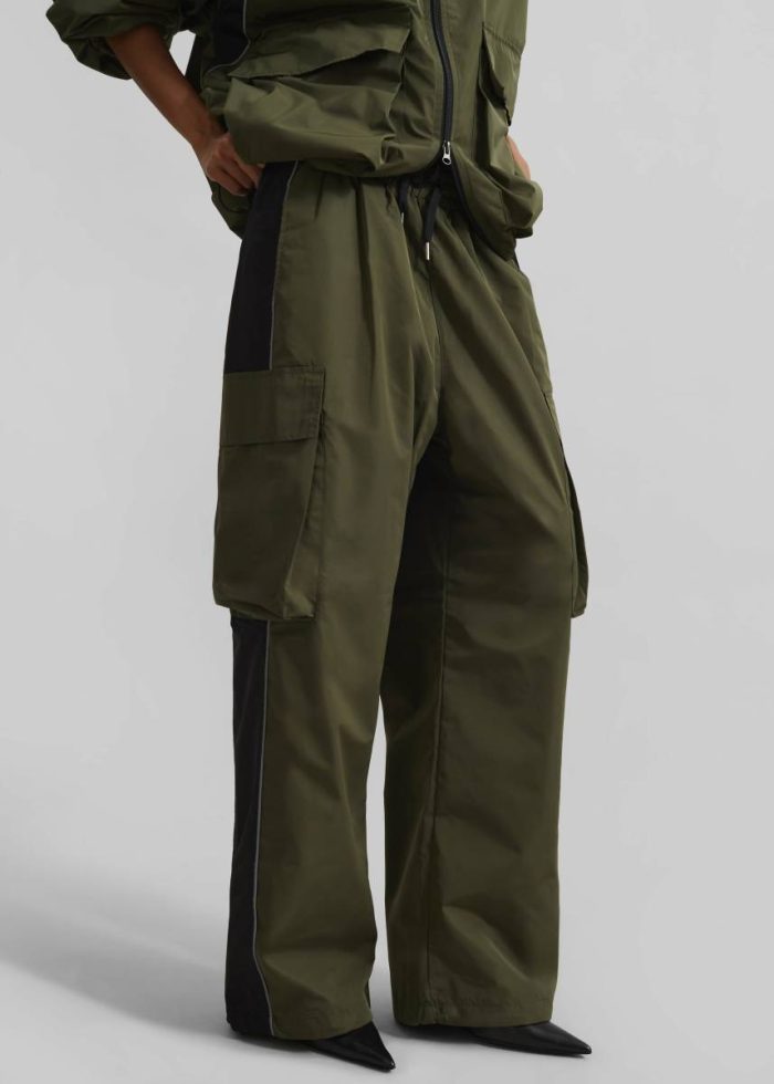 Green Navan Cargo Pants - Khaki Bottoms Women The Frankie Shop