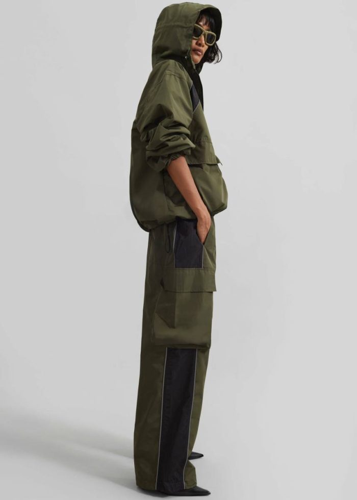 Green Navan Cargo Pants - Khaki Bottoms Women The Frankie Shop