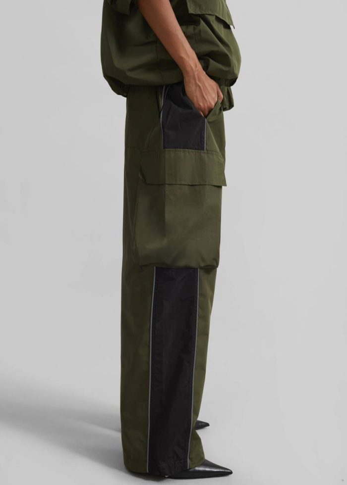 Green Navan Cargo Pants - Khaki Bottoms Women The Frankie Shop