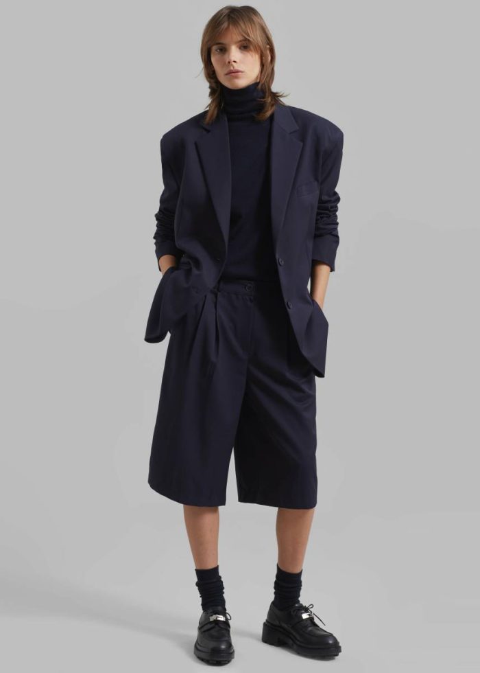 Women The Frankie Shop Blue Bottoms Wilma Pleated Bermuda Shorts - Navy